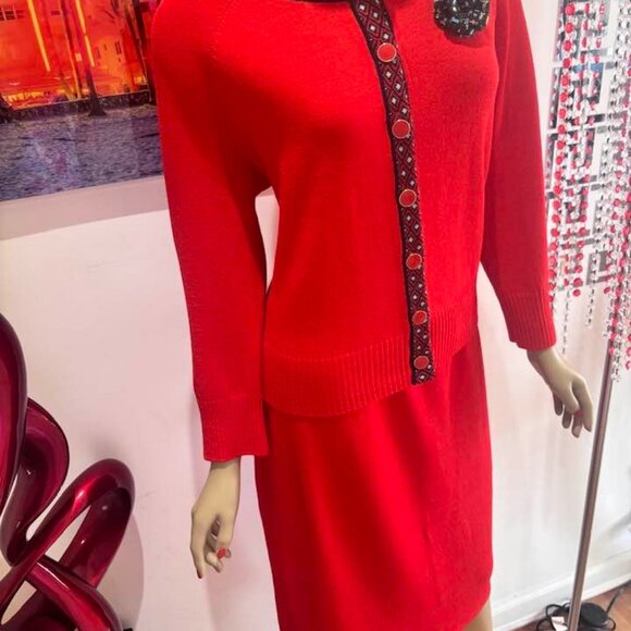 St John vibrant red skirt suit 12 large jacket blazer career party pretty in red - Picture 1 of 3